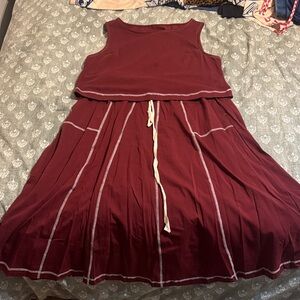 Sleeveless Burgundy Two-Piece Set with White Trim